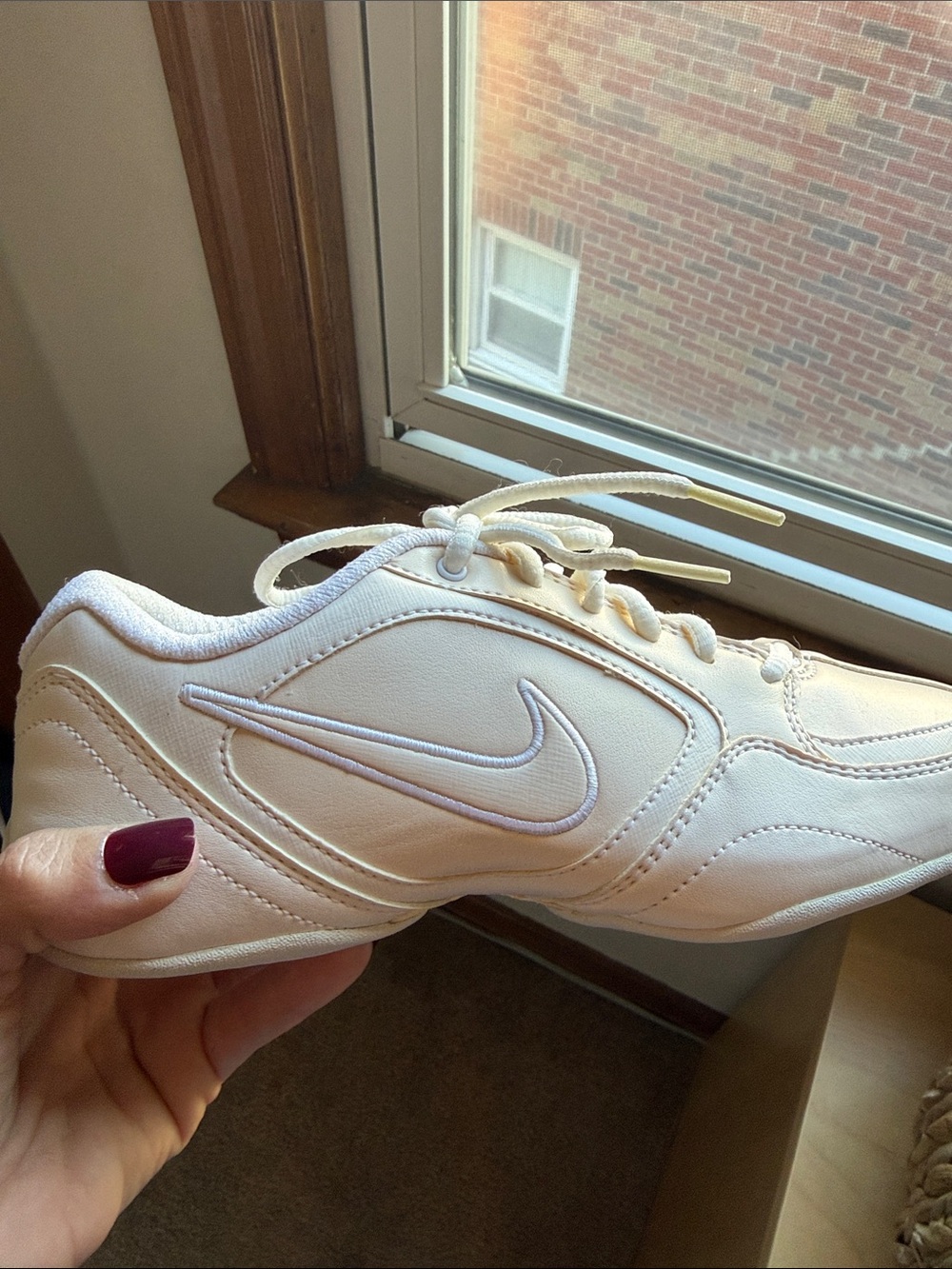 Nike Women's Cream Lace-Up Casual Sneakers Brand new!!